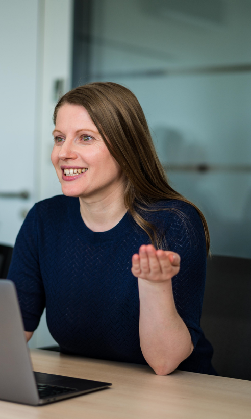 testimonial__main img